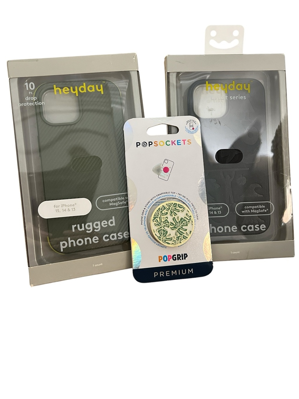 Heyday Bundle of 3 items. 2 Heyday iPhone Cases‎ + 1 PopSockets- New in Box